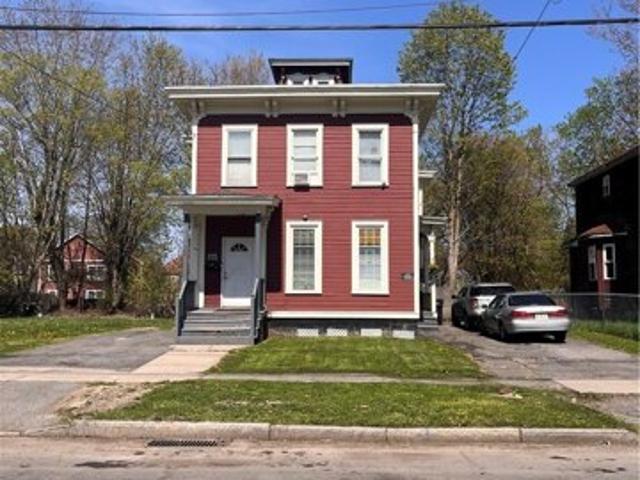 House for sale in Syracuse, New York