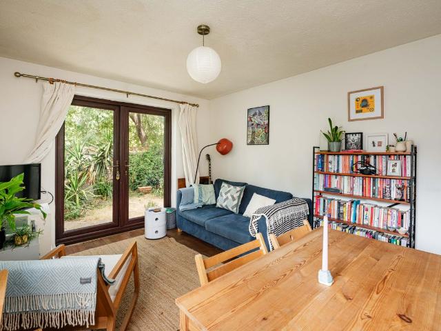 Apartment for rent in Camberwell, Greater London