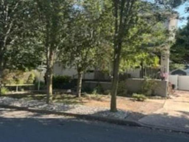 House for sale in Edison, New Jersey