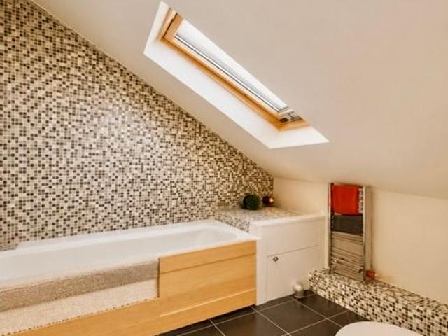 House for rent in London Borough of Ealing, Greater London