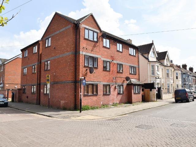 Studio for rent in Cauldwell, Bedford