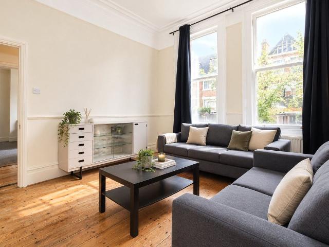 Apartment for rent in London Borough of Ealing, Greater London