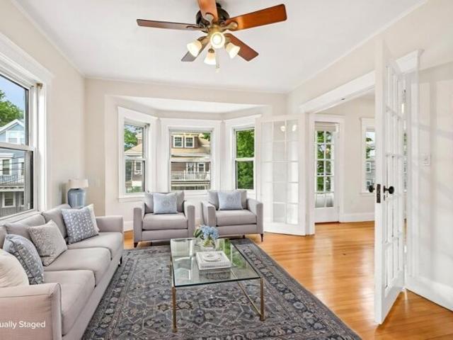 Condo for sale in Orvis Road Historic District, Arlington