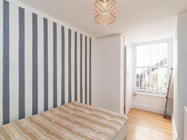 Apartment for rent in Maitland Park, Greater London