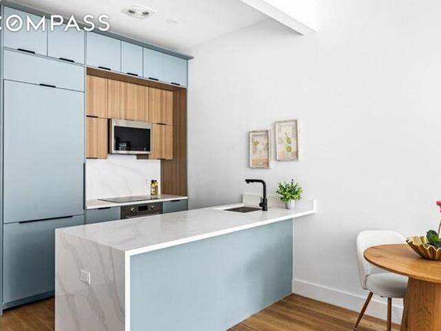 Condo for sale in Arverne, New York
