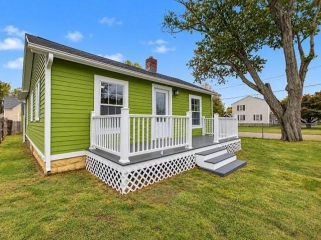House for sale in Warwick, Kent County