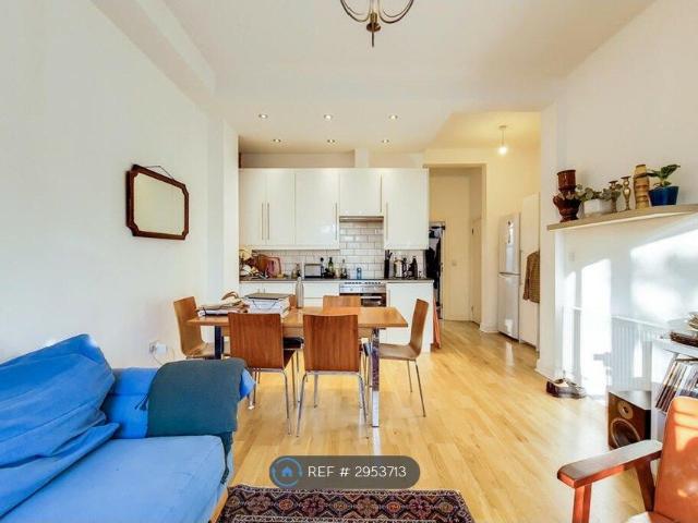 Apartment for rent in Shacklewell, Greater London