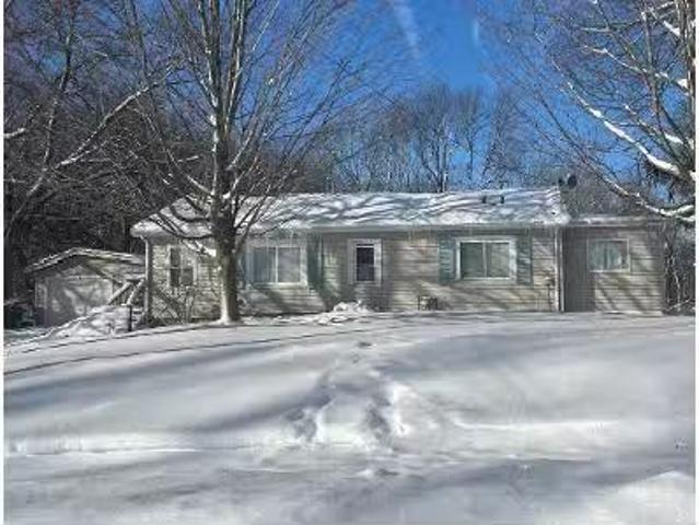 House for sale in Portage