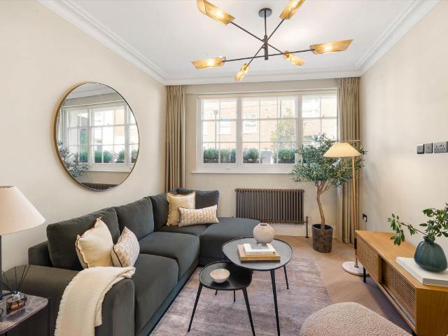 House for rent in Belgravia, Greater London
