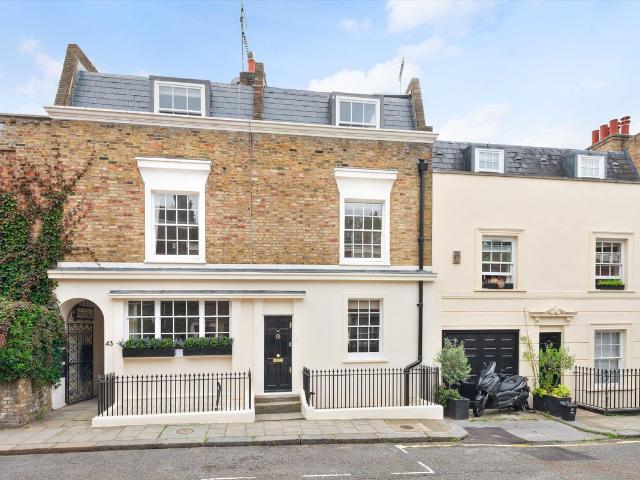House for rent in Belgravia, Greater London