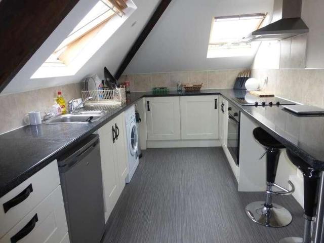Apartment for rent in Pen-y-coedcae, Pontypridd