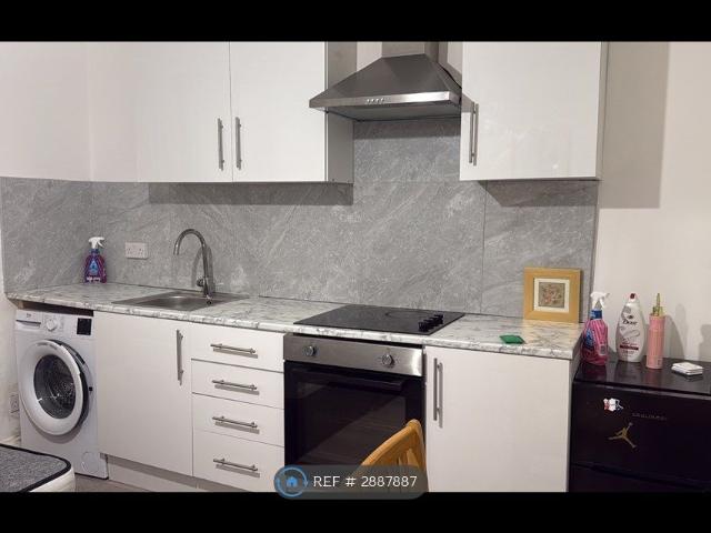 Studio for rent in Greater London