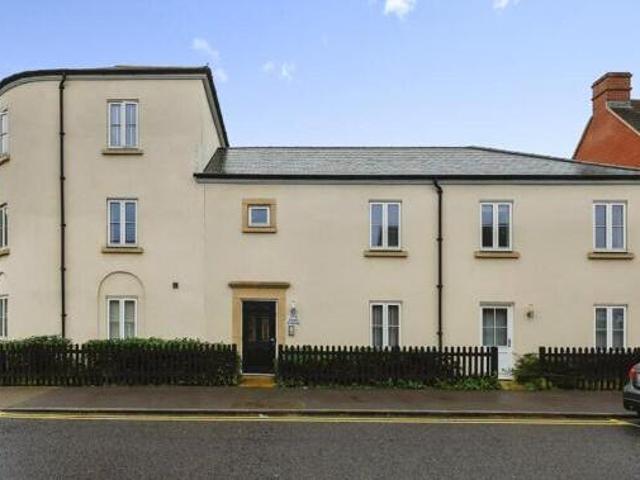 House for sale in Spring Vale, Hampshire