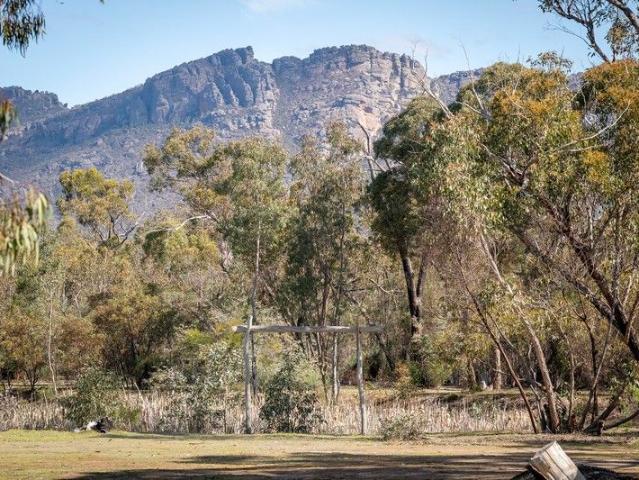 Cottage for sale in Wartook, Victoria