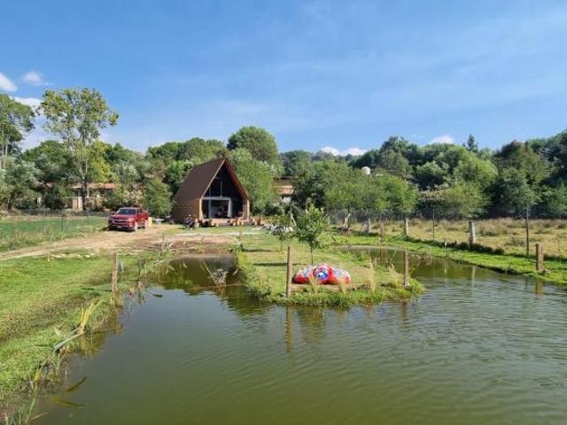 GRAN CABAÑA EN VENTA, CON LAGO PROPIO.