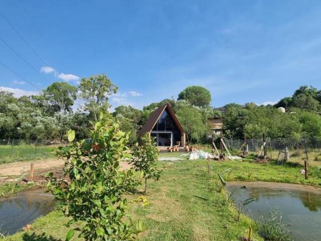 GRAN CABAÑA EN VENTA, CON LAGO PROPIO.