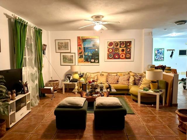 Chalet en venta en Los Menores, Adeje