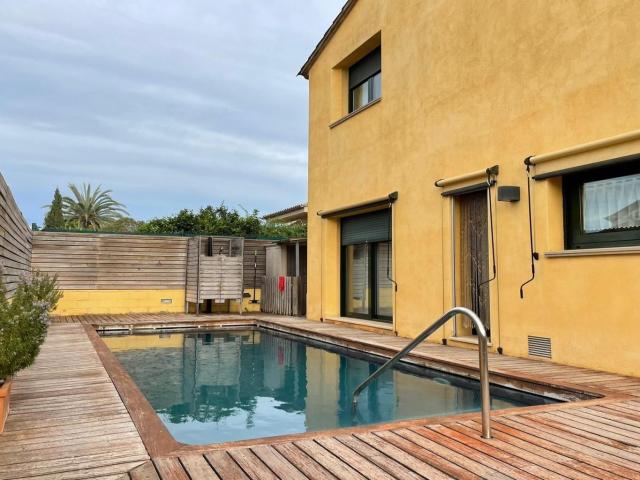 Casa en venta en La Bisbal D'empordà