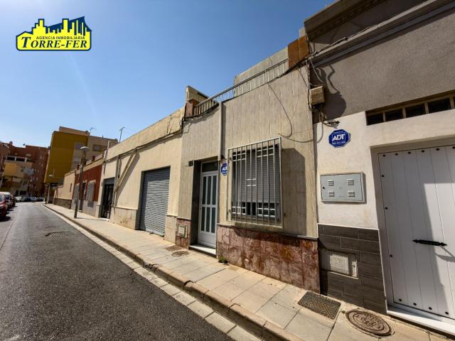 Casa en venta en El Diezmo, Almería