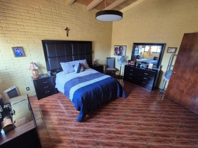 Gran Oportunidad de adquirir una Casa en Tapalpa con amplios espacios