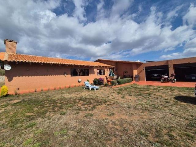 Gran Oportunidad de adquirir una Casa en Tapalpa con amplios espacios