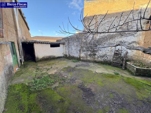 Casa en venta en Santas Martas, Castilla y León