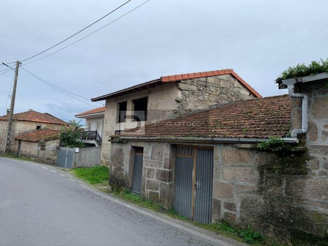 Casa en venta en Amoeiro, Ourense