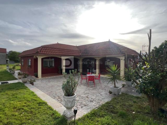 Chalet en venta en Torneiros, O Porriño