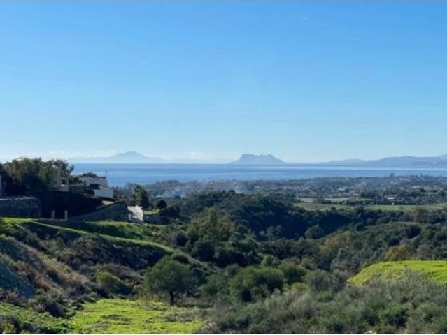 Local Comercial en venta en Torrevigía - Las Joyas, Estepona