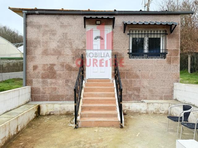 Casa en venta en Ourense, Galicia
