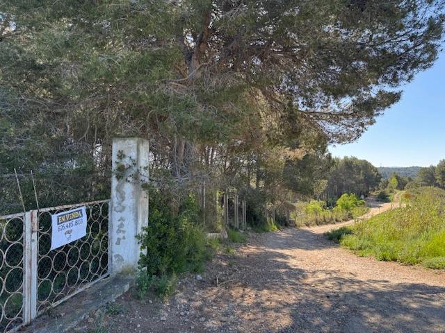 Terreno en venta en Abrera