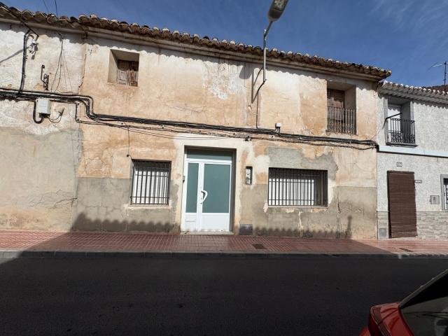 Casa en venta en Cecilia Bartolomé (Mujeres Libres), l'Alt Vinalopó / El Alto Vinalopó