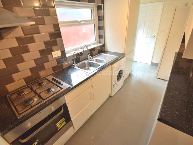 House for rent in Newtown, Reading