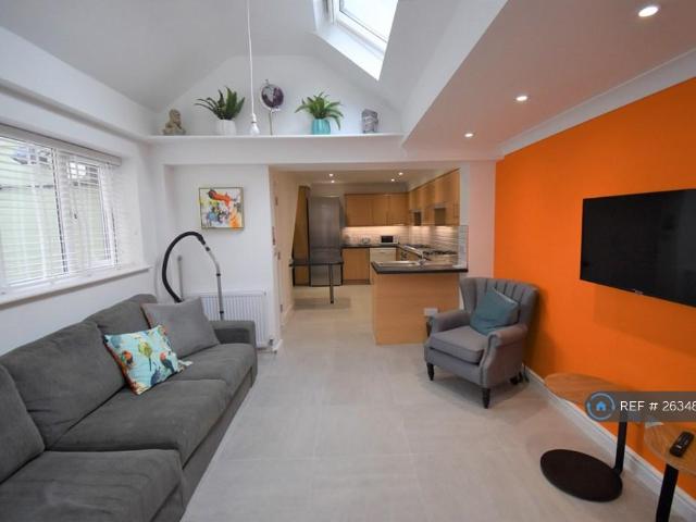 House for rent in Newtown, Reading