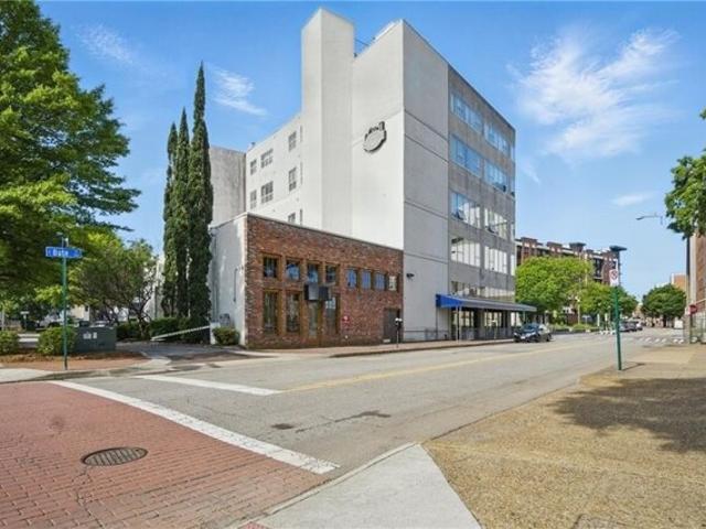 Condo for sale in Norfolk