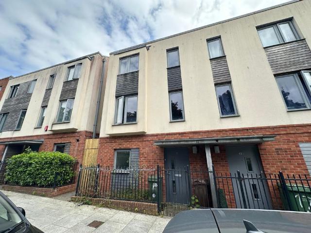 Apartment for rent in Mount Wise