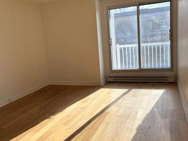 Apartment for rent in St. Leonard's, Quebec