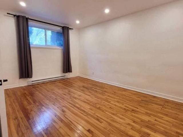 Apartment for rent in St. Leonard's, Quebec