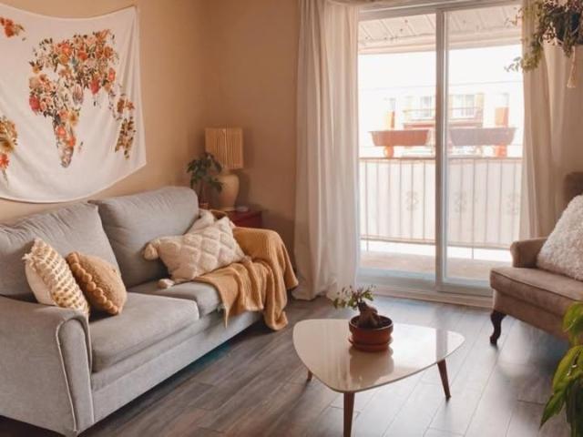 Apartment for rent in Laval-des-rapides, Quebec