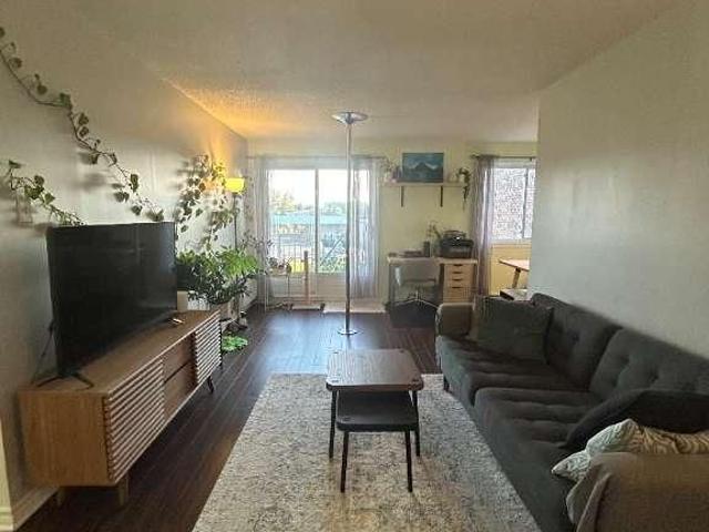 Apartment for rent in Sainte-Julie, Montérégie