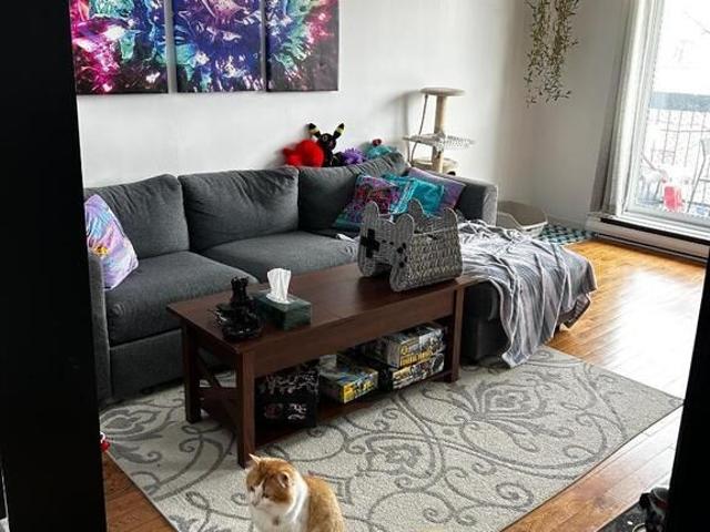 Apartment for rent in Laval-des-rapides, Quebec