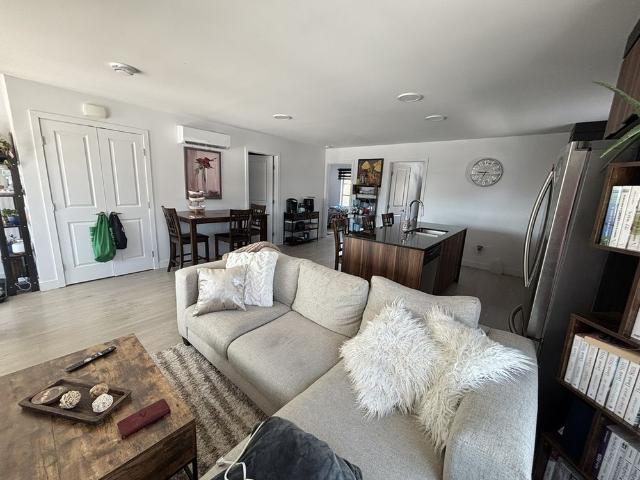 Apartment for rent in Le Val-saint-françois, Quebec