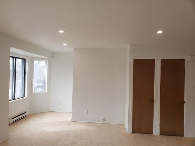Apartment for rent in St. Leonard's, Quebec
