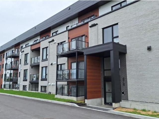 Apartment for rent in Saint-charles-borromée, Quebec
