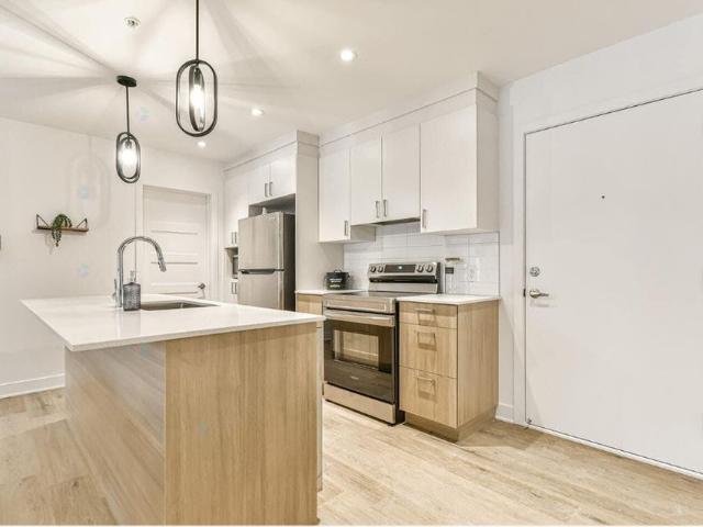 Apartment for rent in Saint-charles-borromée, Quebec