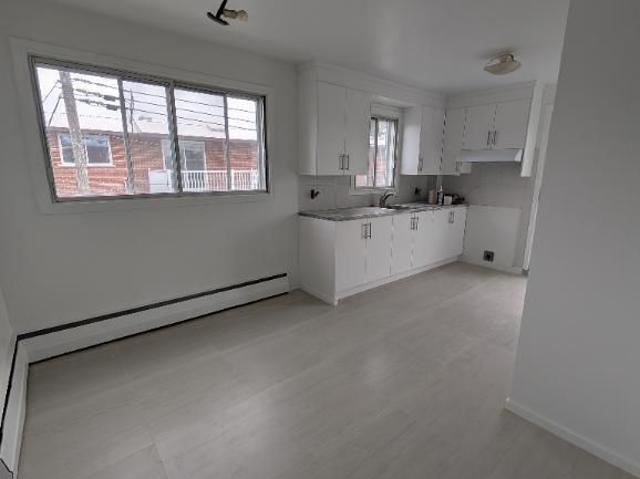 Apartment for rent in St. Leonard's, Quebec