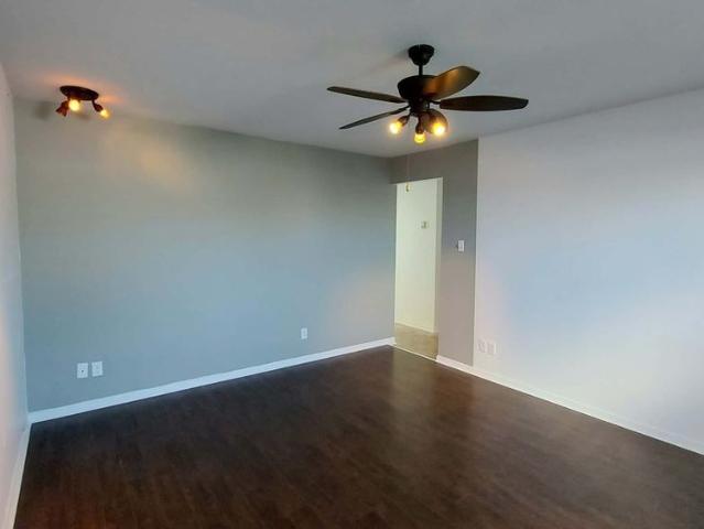 Apartment for rent in Les Basques, Quebec