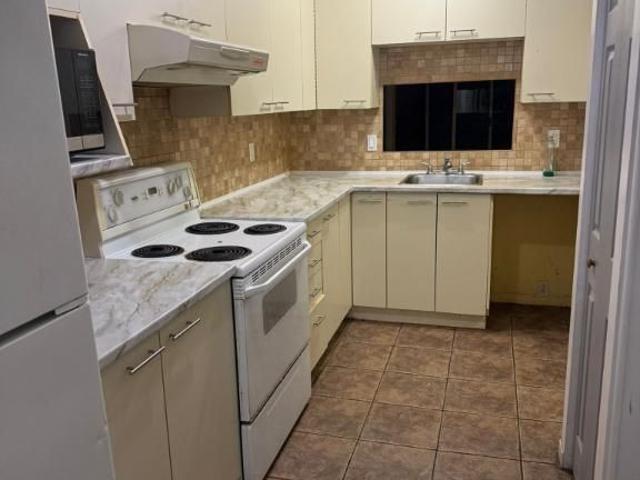 Apartment for rent in B, Brossard