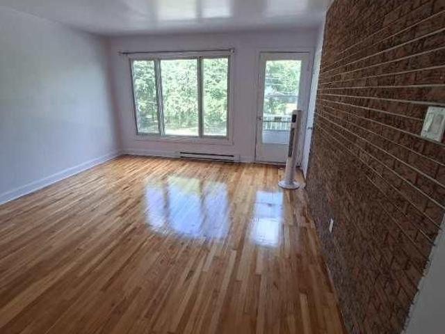 Apartment for rent in St. Leonard's, Quebec