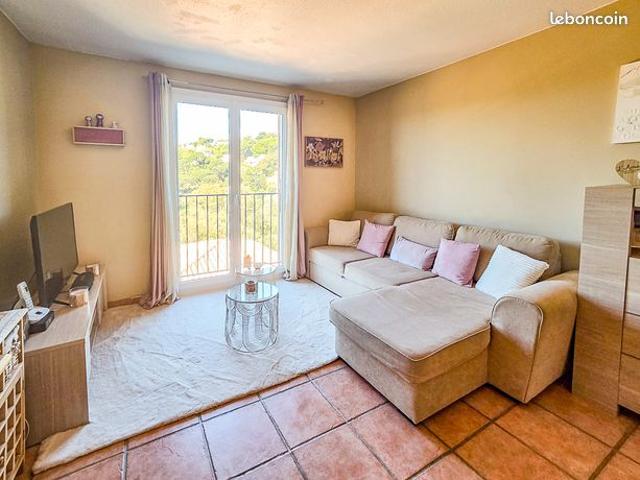 Appartement vente à Arrondissement de Draguignan, Grimaud